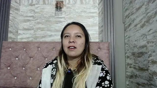 sami_1_8 Live XXX Chat