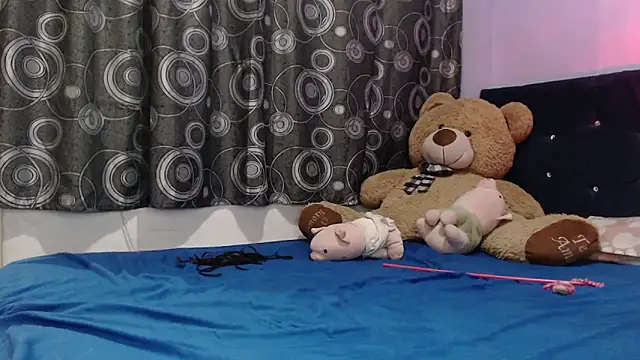 ANGELIQUE_KLANE live XXX chat