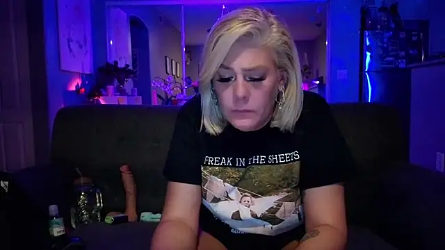 Lexi_ShockerのライブXXXチャット