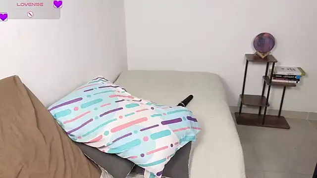 XXX chat uživo modela blue__moon_