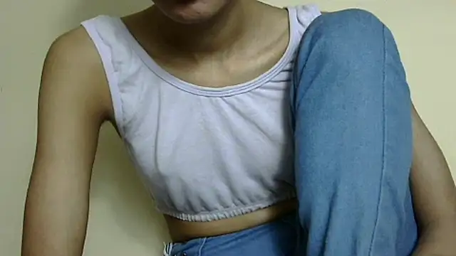 Anu_tinyのライブXXXチャット