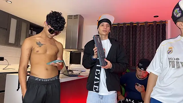 TheBatMansion Pertunjukan Webcam