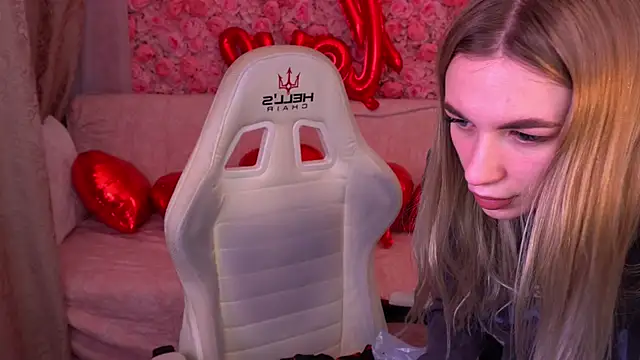 Show modela ArinaWong na web-kameri