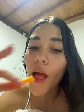 Chat +18 de Nhefertary ao vivo