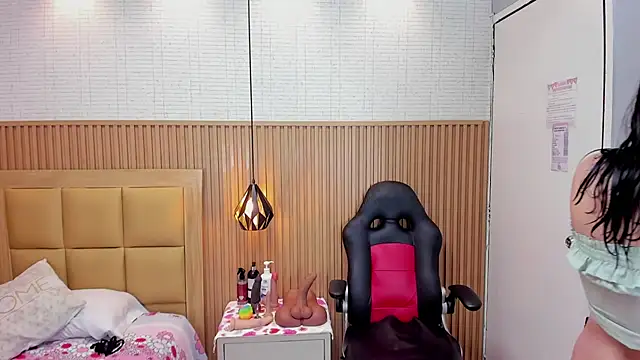 LOLAMAXI Adlı Modelin Canlı XXX Sohbeti