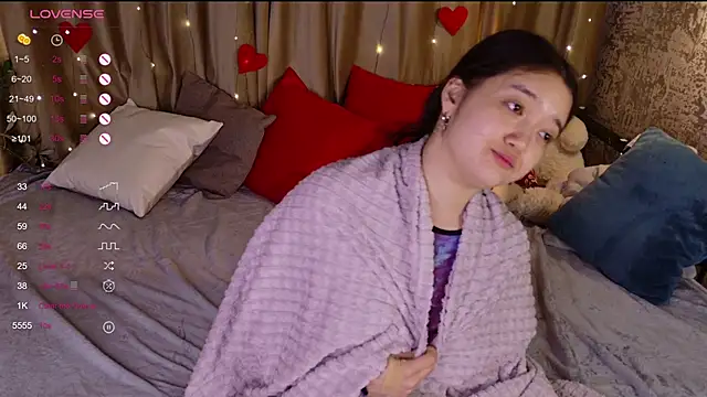 Chat +18 de FreyaRaya ao vivo