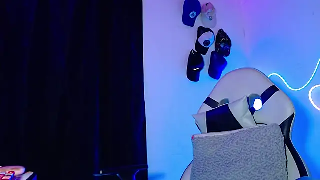 sebastian_horny 라이브 XXX 채팅