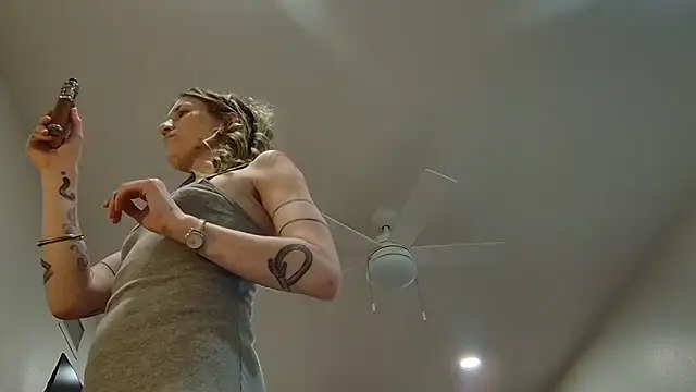 lavender_spits webcam show