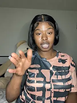 TinyBlazian901: διαδικτυακό σόου στην κάμερα