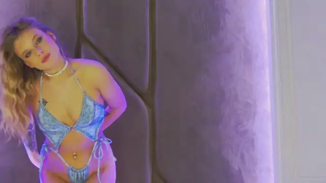 LanaSparksのライブXXXチャット