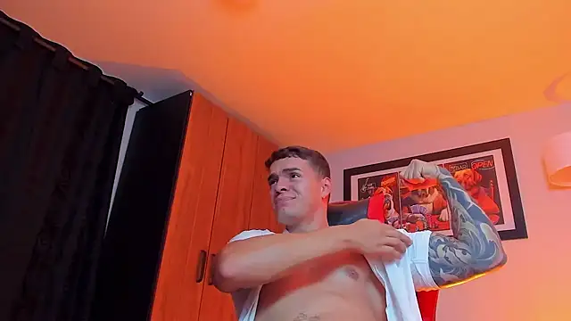 ALPHA_DOMINUS_ Chat XXX in diretta