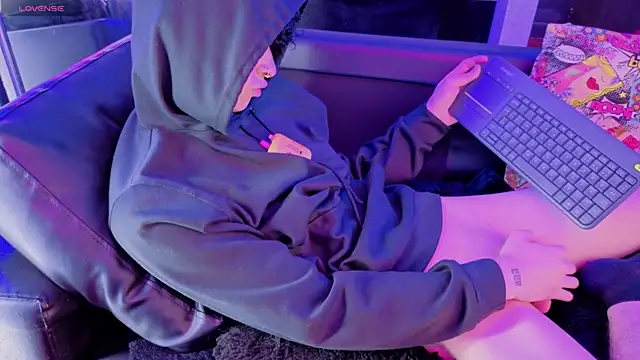 Chat +18 de nova_salvatore ao vivo