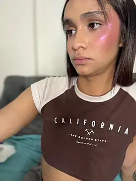 دردشة Isabella-Teen الجنسية المباشرة