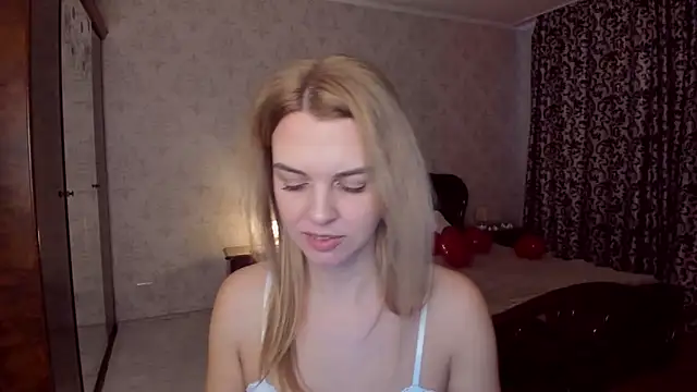 LunaFlinnのウェブカメラショー