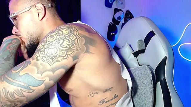 XXX chat uživo modela sebastian_horny