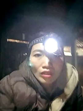 ngan-cute Chat XXX in diretta