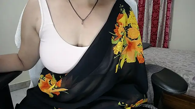 Sexy_HouseWifee's Webcam Show