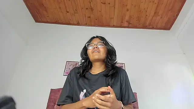 XXX chat uživo modela luna_velveth