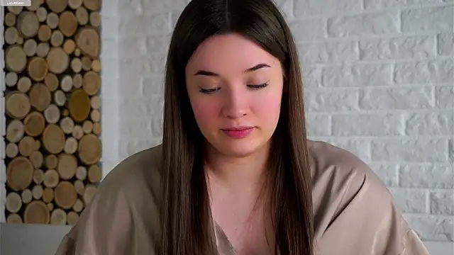 LowOncoming live XXX chat