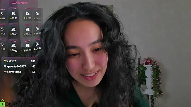 FlirtyAuraのライブXXXチャット