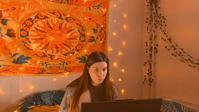 AliceCUNTach:  онлайн-секс-чат