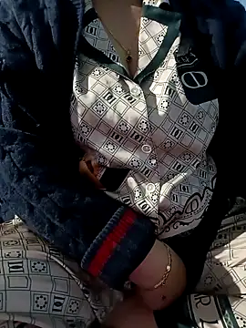 Emily-lonely 即時 XXX 聊天