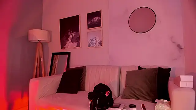 Chat +18 de lara_madisson ao vivo