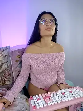 NayeCloud Live XXX-chat
