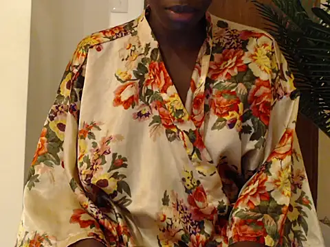 Chat +18 de black___ghodess ao vivo