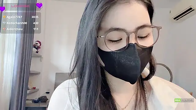 _Lynh_ Live XXX Chat