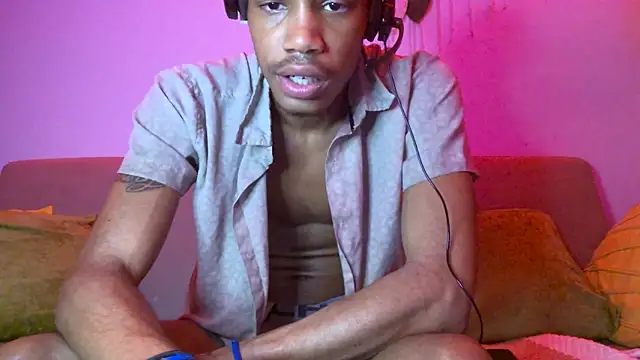 Chat XXX ao vivo de BlackBullTitus