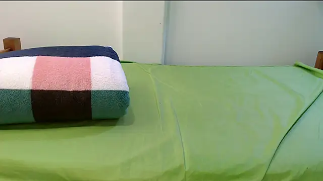 evaleribigtits18n Live XXX chat