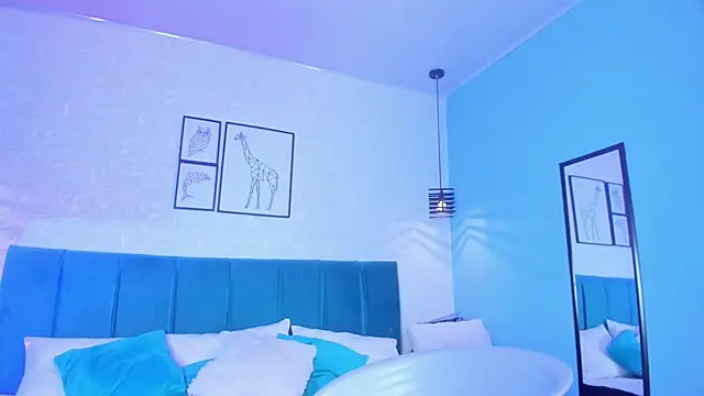 ninna_curly's Live XXX Chat