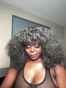 WomanNextdoor1 Show Webcam