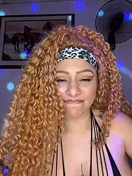 Chat +18 de xyarela_Hot ao vivo