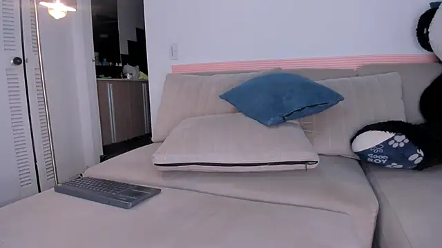 kitty_miaa webkamerás műsora