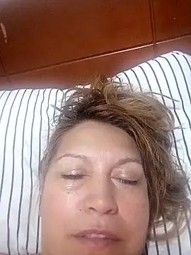 Kazsandraa: онлайн-секс-чат