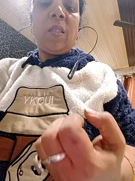 Chat +18 de Spicy_Chandini ao vivo