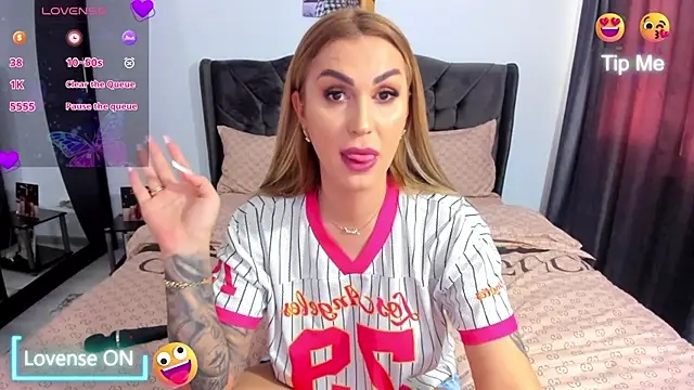 Chatroom XXX en direct de Nicol2Naya