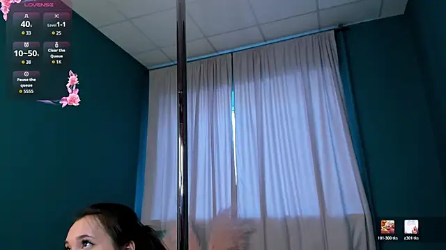 Chat +18 de Lillie_Miller ao vivo