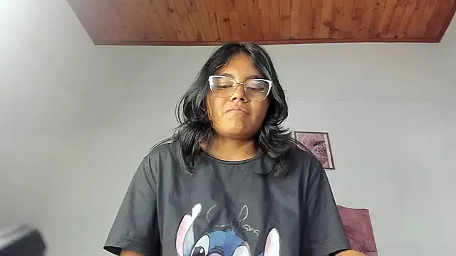 luna_velveth লাইভ XXX চ্যাট