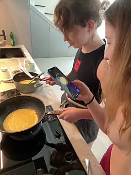 Nura_n_Sarah: вебкам-шоу