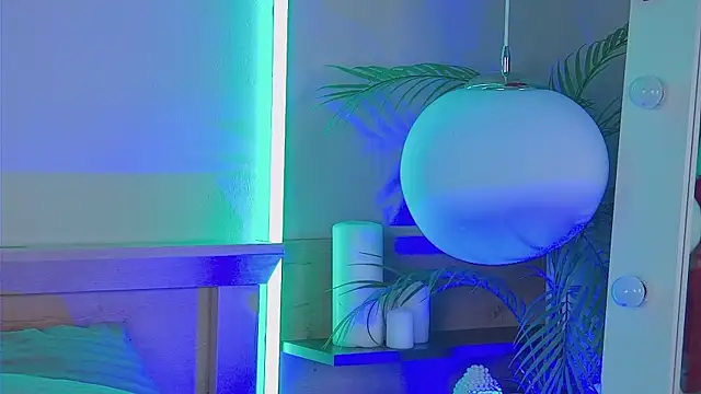 MiaEuphoria_ লাইভ XXX চ্যাট