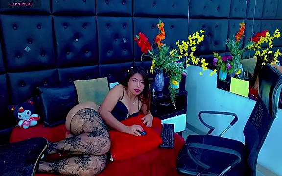 Cloelombard Chat XXX live