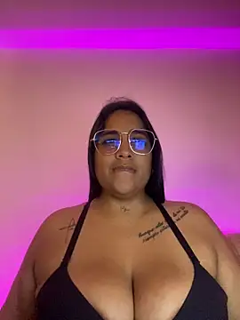 Liith: απευθείας συνομιλία ΧΧΧ