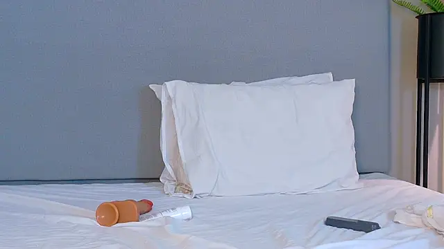 SaraHalls Chat XXX live