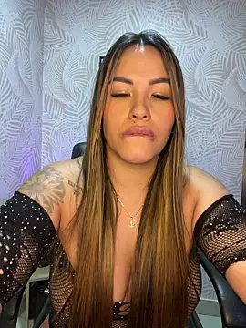 Show de sexyyykloee na webcam