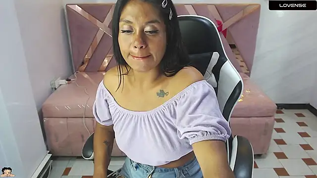 Chat +18 de Kendra_rouse_v ao vivo