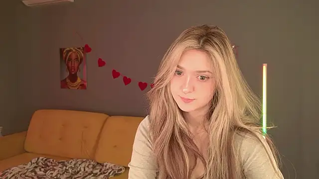 BellaSink Adlı Modelin Canlı XXX Sohbeti