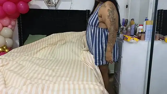 Chatroom XXX en direct de charlotte_077